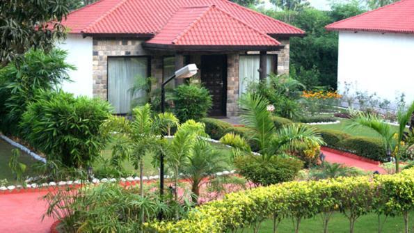 Hotel Corbett Leela Vilas Corbett National Park Exterior foto